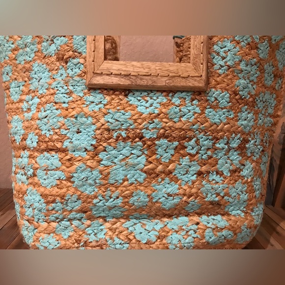 Woven Jute Straw Hobo Bag Tote W/Wooden Handles & Tortoise SeaShell Tassel Charm - Picture 5 of 12